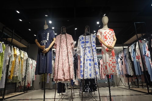 精致個性，潮牌折扣 揭秘品牌女裝批發的制勝之道